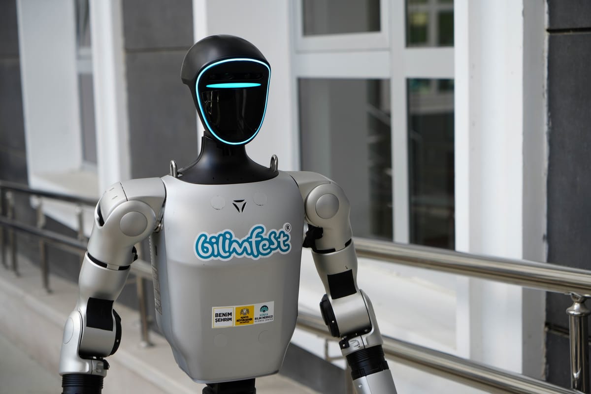 Festman, Türkiye’de nüfusa kayıtlı ilk robot oldu